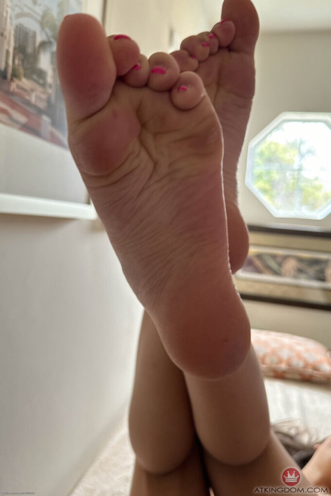 Puta Gostosinha de Quatro Mostrando o Cuzinho Lindo