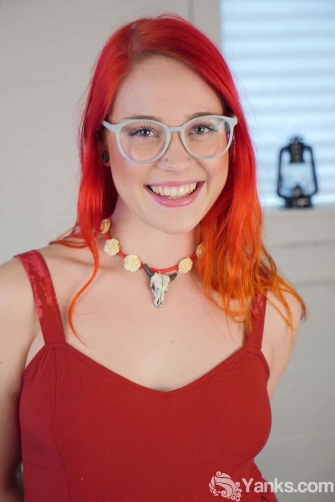 Fotos amadoras sensuais com ruiva linda se masturbando