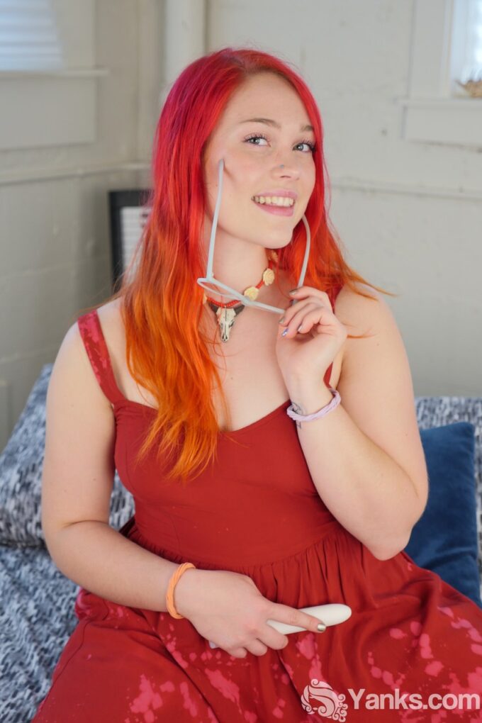 Fotos amadoras sensuais com ruiva linda se masturbando
