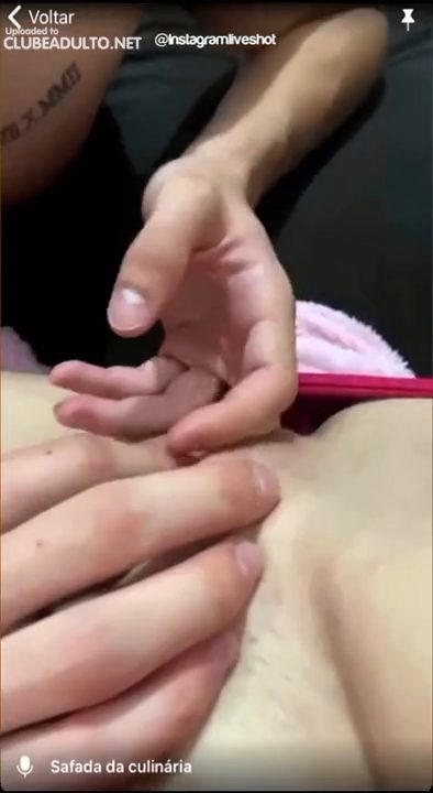 Evy Vieira gozando gostoso com seu primo penetrando bem devagarinho o pau inteiro na sua xota
